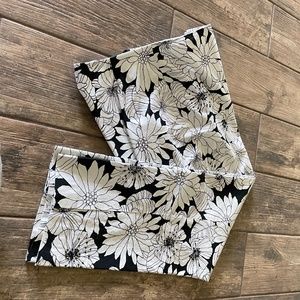 Gap Crop Black/White Floral Print w/ Beading Pant